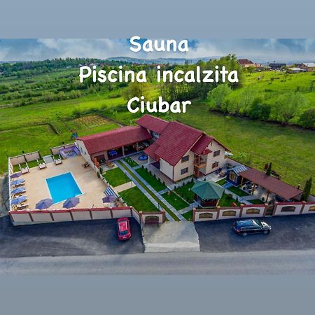 Pensiunea Adrian Novaci-Străini Dış mekan fotoğraf